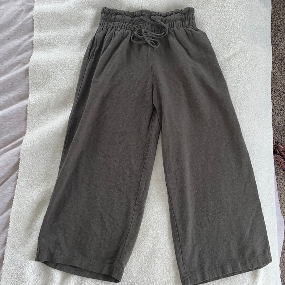 Linen flowy capris